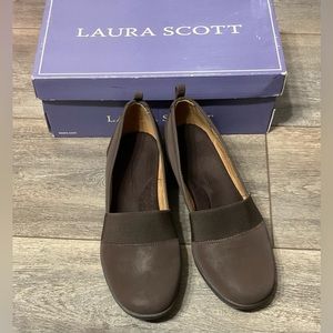 Laura Scott Wedge Shoe, Size 7 1/2 Medium